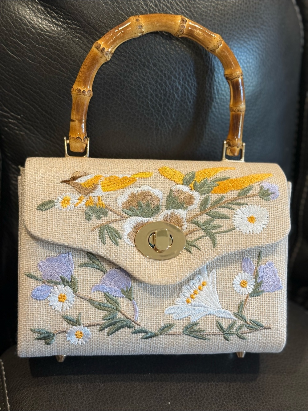 Tommy Bahama Beige Embroidered Floral Top-Handle Satchel with Bamboo Handle NWT - Picture 3 of 13